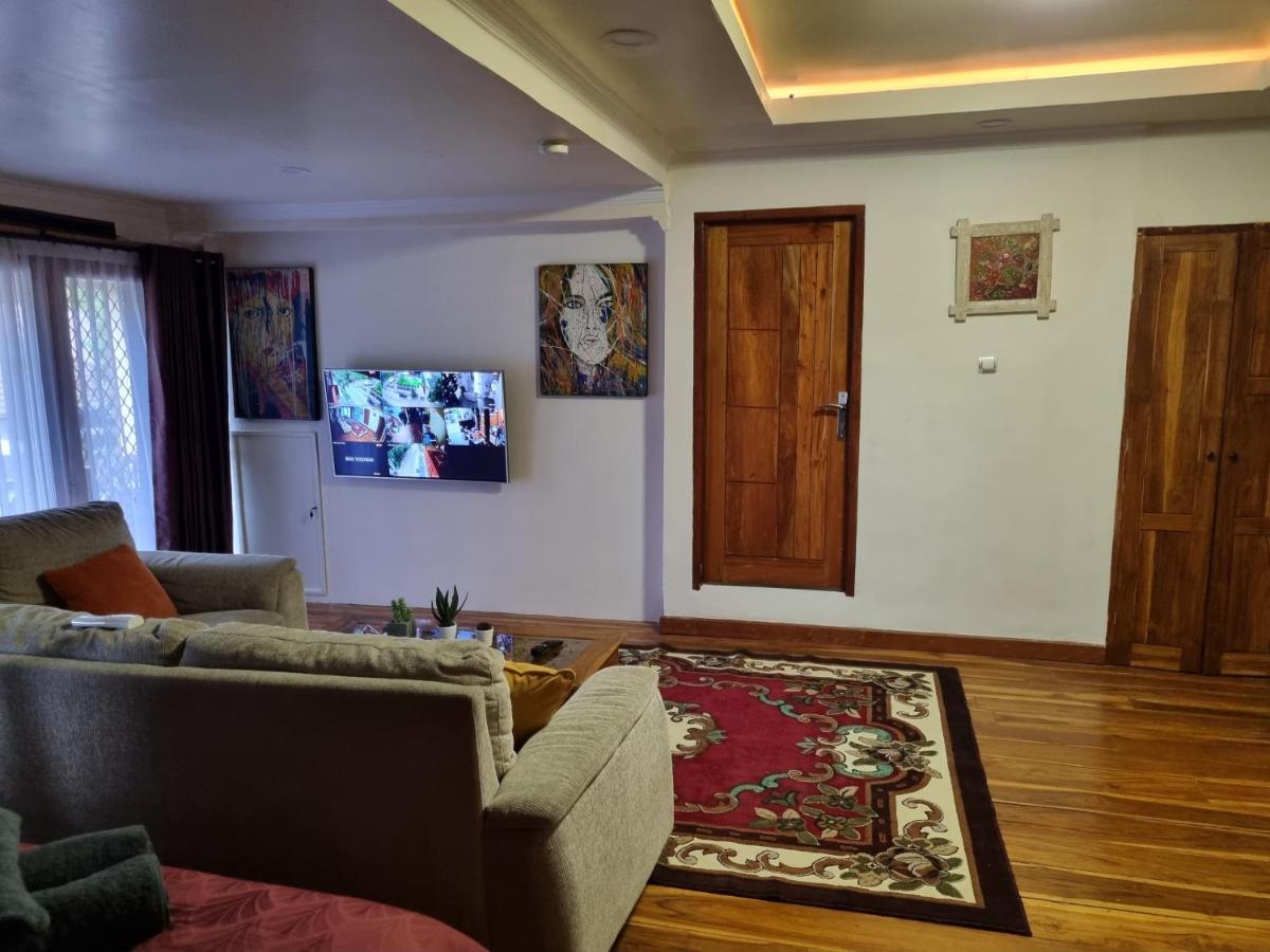 Suci'S Friendly Apartments Mataram Exterior photo